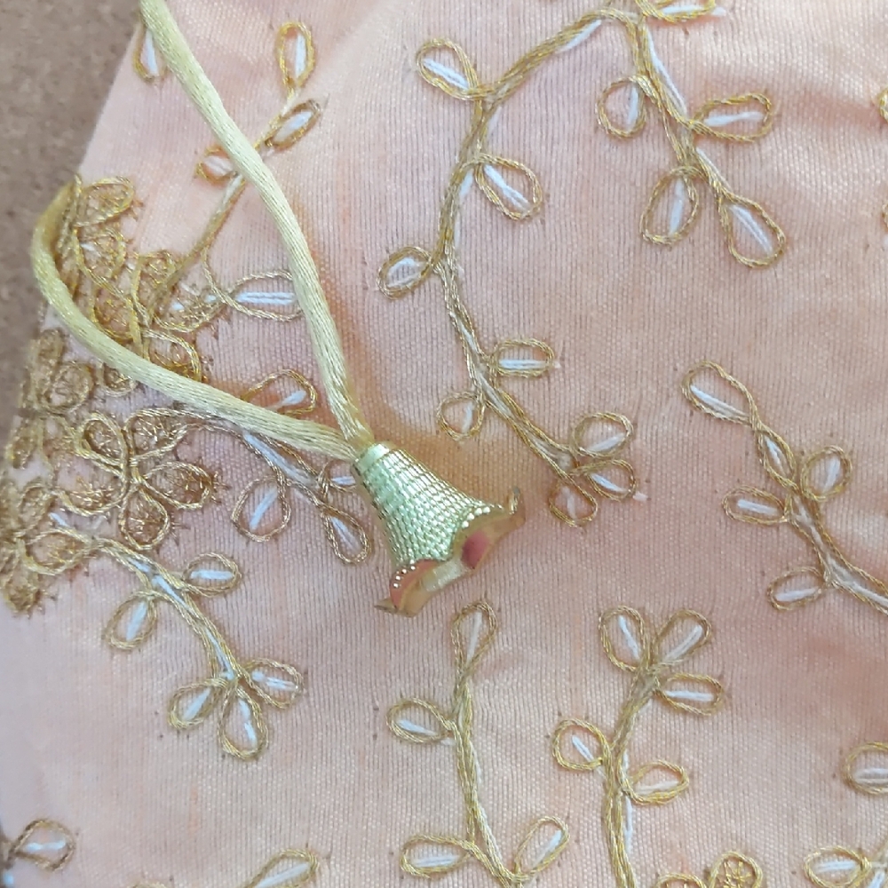 Set Of 2 Embroidered Embellished Pearls Drawstring bag Romantic fairy Red Peach - Picture 3 of 9